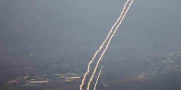 Irão assina acordo secreto com a Rússia para compra de mísseis avaliados em 500 milhões de euros