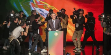 O mau tempo passou e Seguro venceu, mas a abstenção também