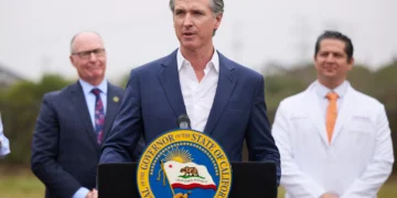 “Descontar sobre o povo americano”. Reações de democratas e republicanos à nova tarifa de Trump