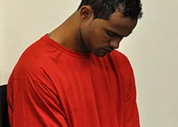 Ex-goleiro Bruno, do Flamengo, tem 5 dias para comparecer à Justiça