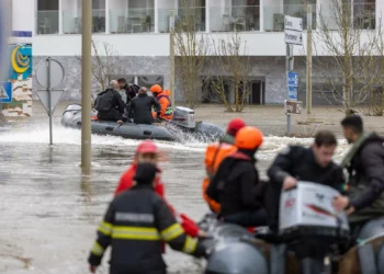 Marinha já resgatou mais de 1300 pessoas afetadas pelo mau tempo