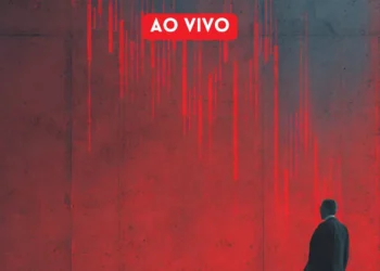 Ibovespa fecha em queda e tem primeira semana negativa do ano; mês termina em alta