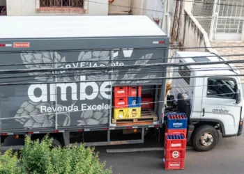 Ambev (ABEV3) sobe 4,76% após resultados do 4º trimestre: o que animou o mercado?